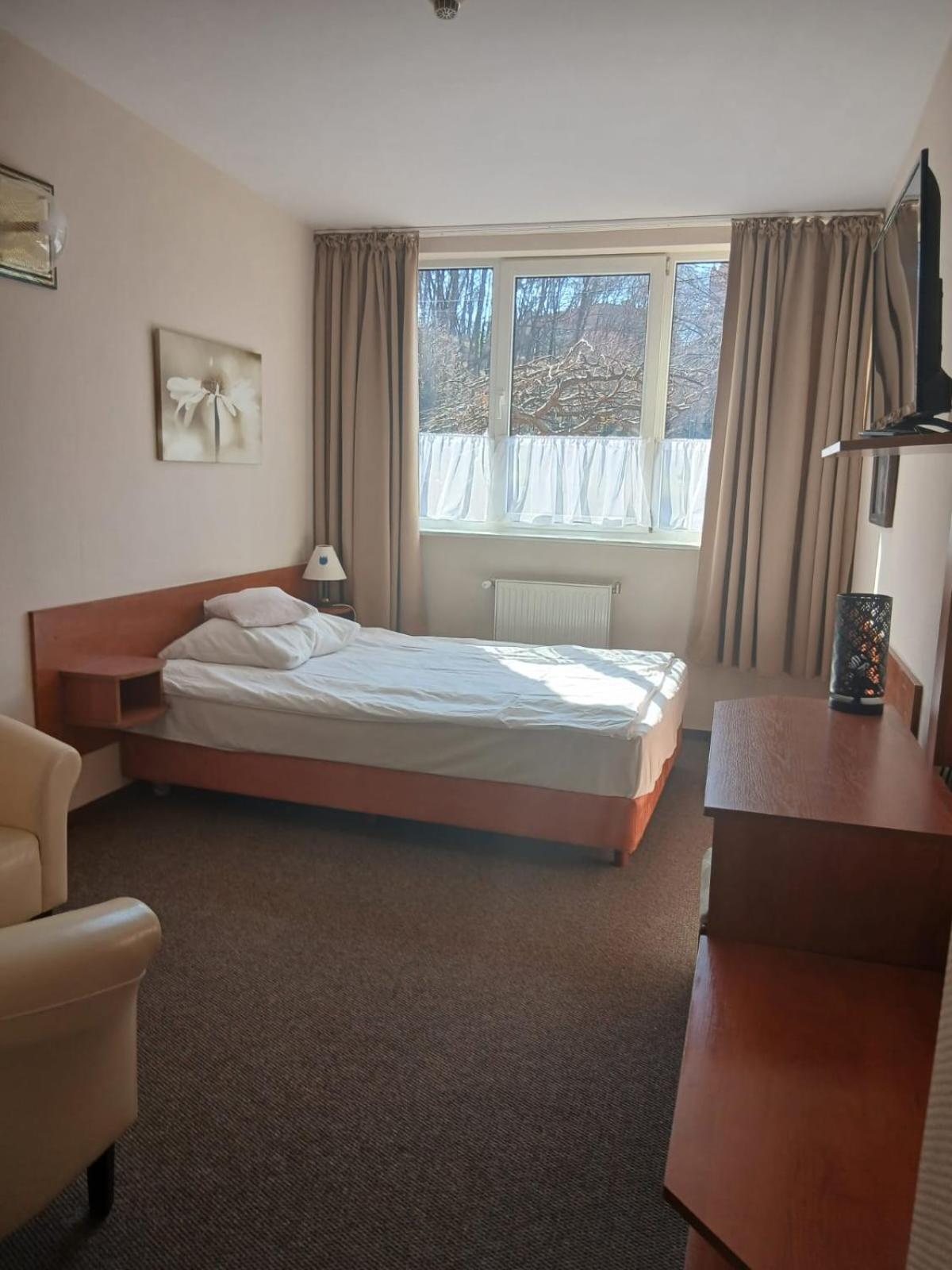 Hotel Kopernik ฟรอมบอร์ก ภายนอก รูปภาพ