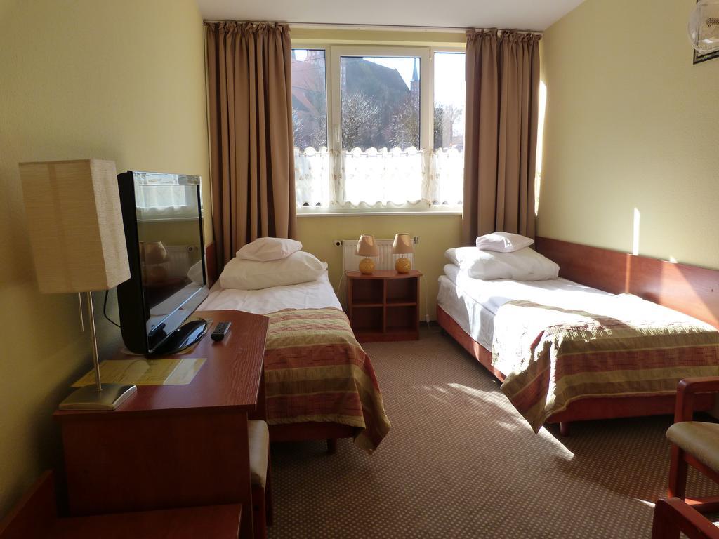 Hotel Kopernik ฟรอมบอร์ก ภายนอก รูปภาพ